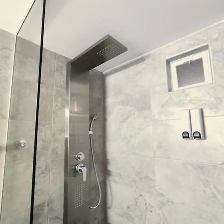 Homey Loft アパート